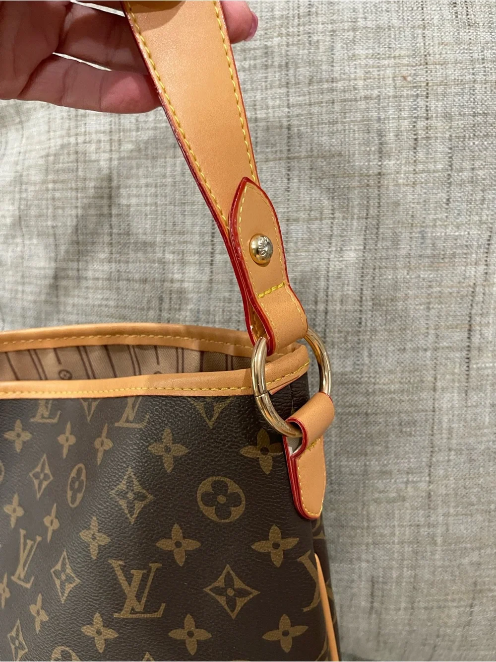 Louis Vuitton knock-off Monogram Canvas Shoulder Bag - Picture 11 of 16